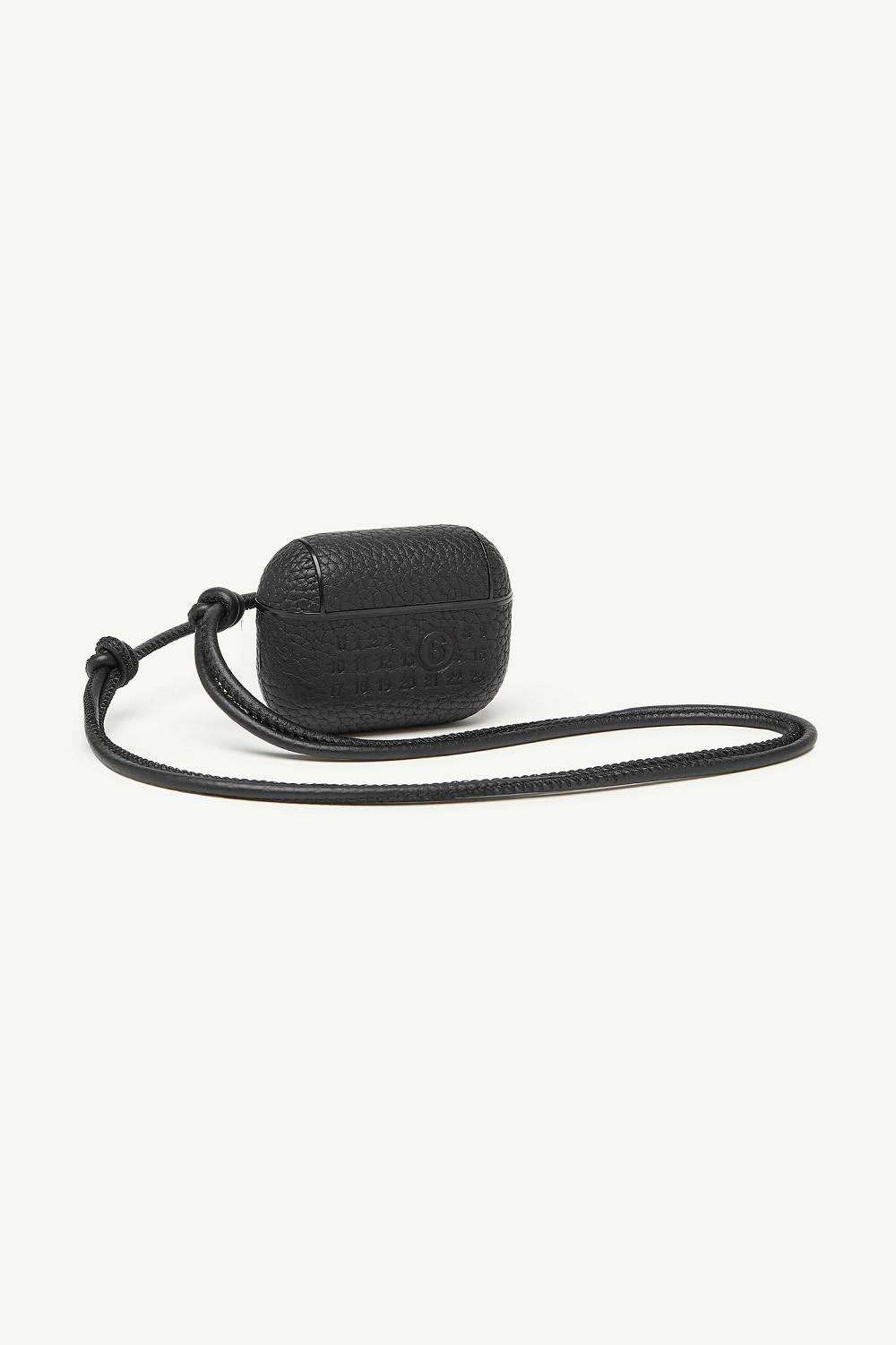 Maison Margiela Leather Airpods Case Negrii | RO_MM67367