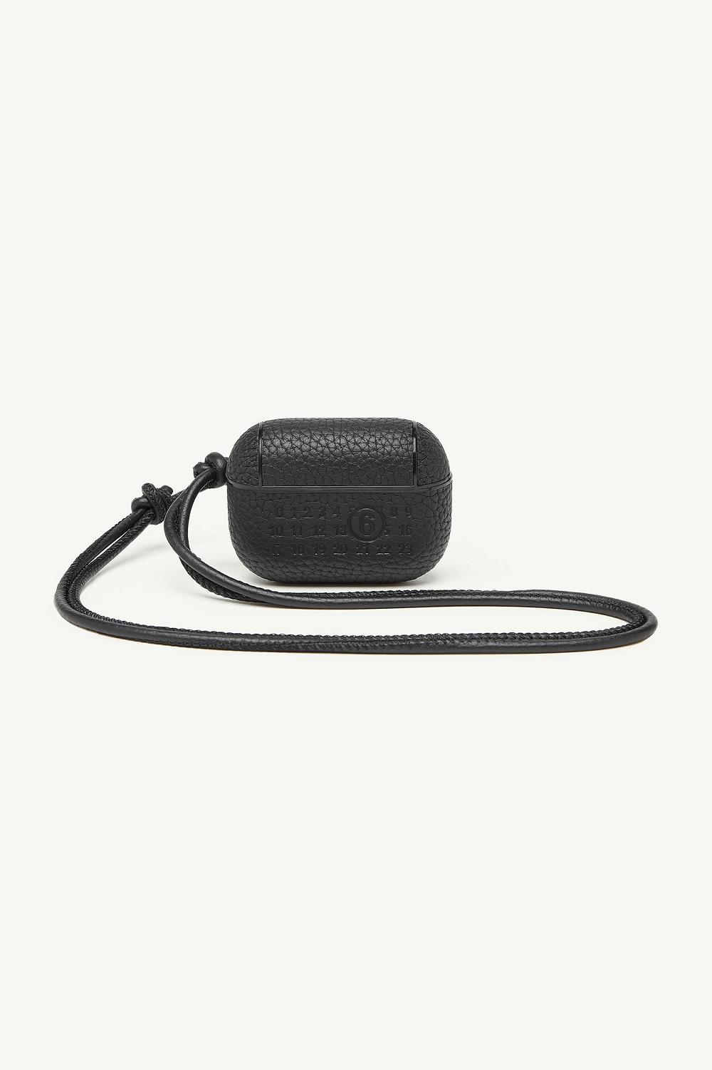 Maison Margiela Leather Airpods Case Negrii | RO_MM67367